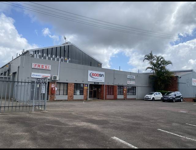 1,627M² WORKSHOP TO LET IN NEW GERMANY